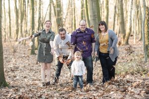 portrait de famille en extérieur