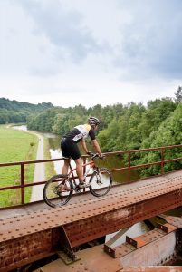 photo professionnelle sur le terrain mountainbiker