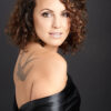 portrait glamour femme en studio