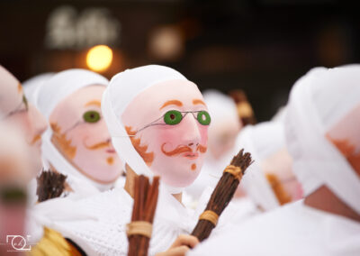 gilles de Binche masqués