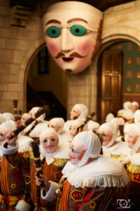 gilles de Binche masqué hotel de ville